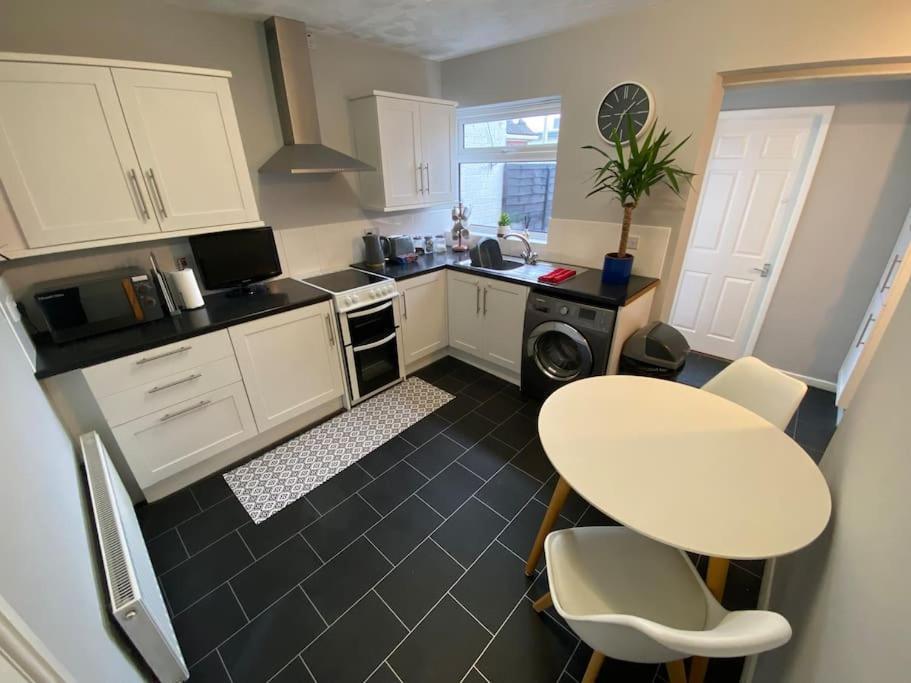 Seaside 2 Bed Townhouse, Near Cleethorpes Station Βίλα Εξωτερικό φωτογραφία